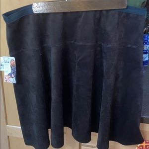 Karen Kane suede like fabric beautiful skirt new